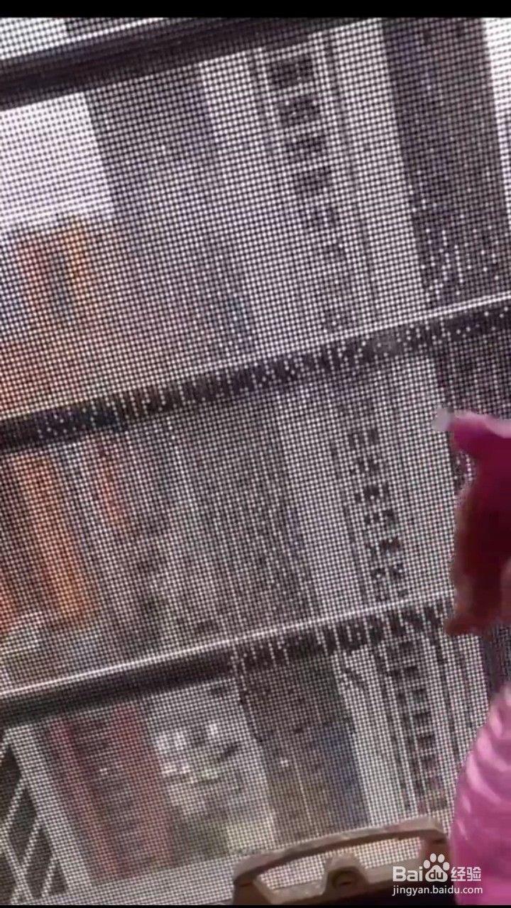 如何清洗纱窗？