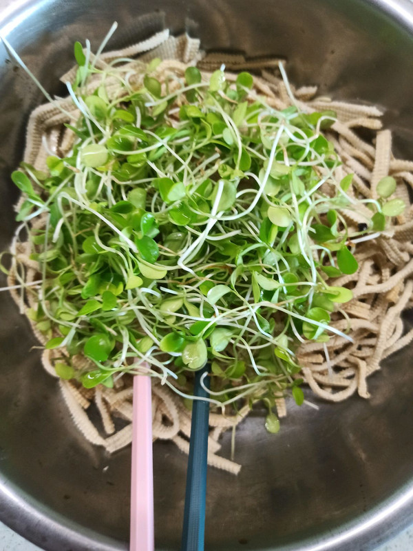 香椿芽拌豆腐丝
