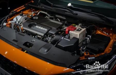 A级车强者相约换代，“小天籁”轩逸和“小亚洲龙”雷凌该选谁？