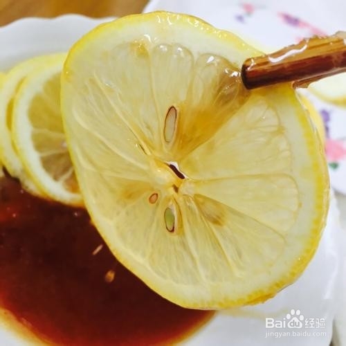 好喝的蜂蜜柠檬茶 做法