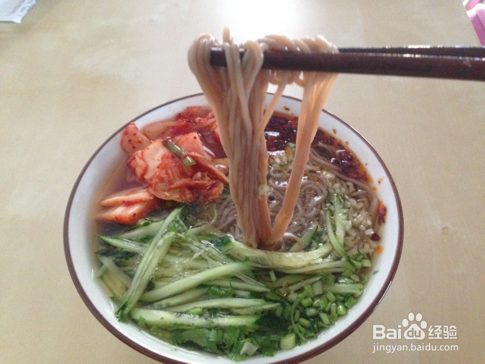 朝鲜族辣白菜冷面的做法