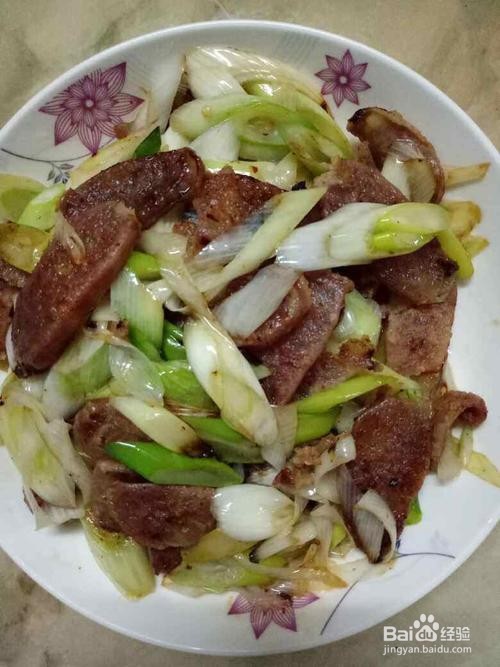 青葱爆炒腊肠