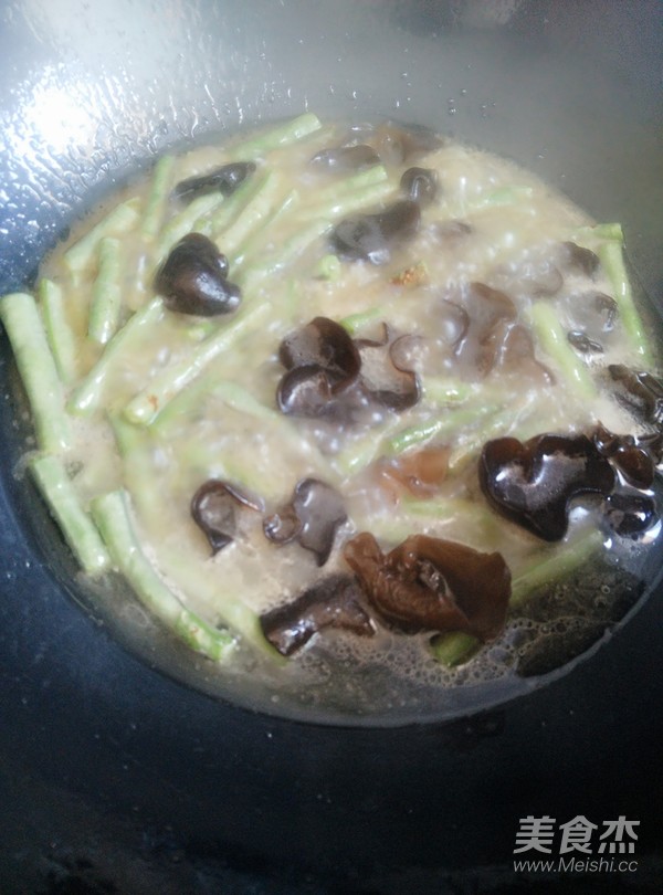 木耳豆角炒肉