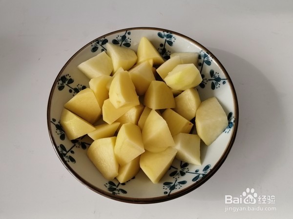 牛肉炖土豆的做法