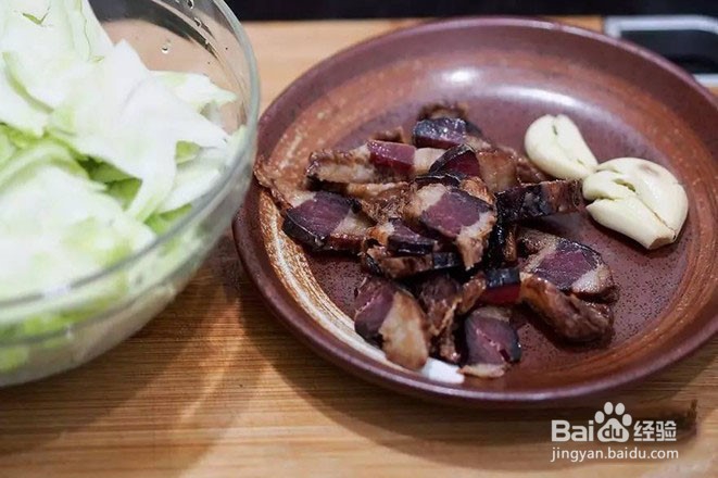 如何制作腊肉炒儿菜