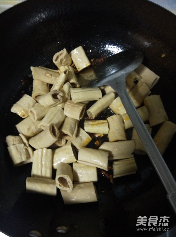 油焖豆筋的做法