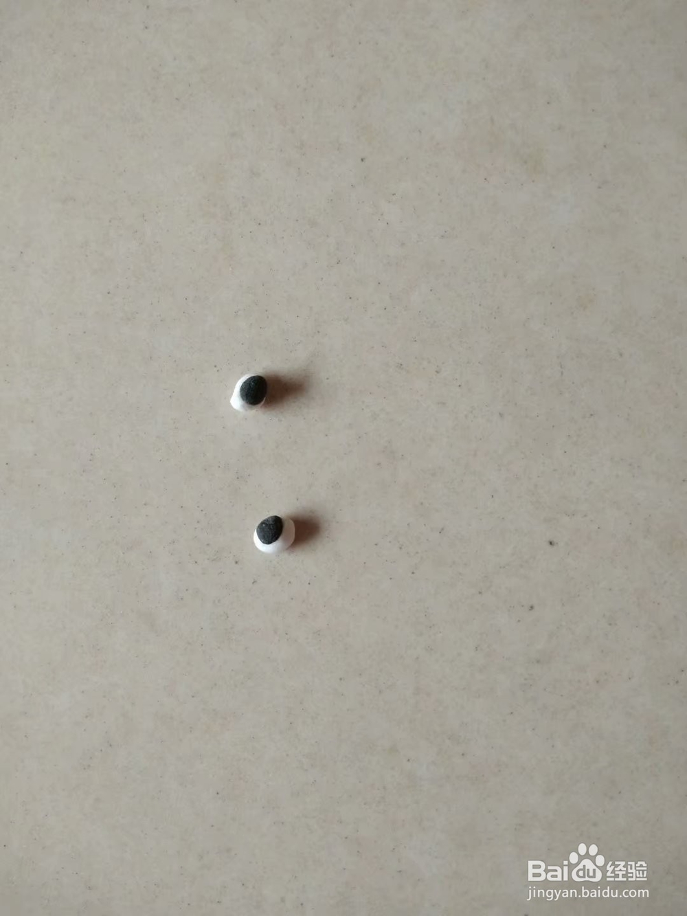 如何用橡皮泥捏一个小燕子