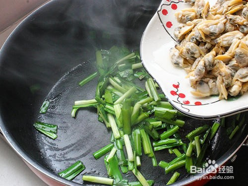 韭菜鲜炒蛤蜊肉