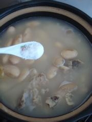 怎么做雪豆蹄花汤？