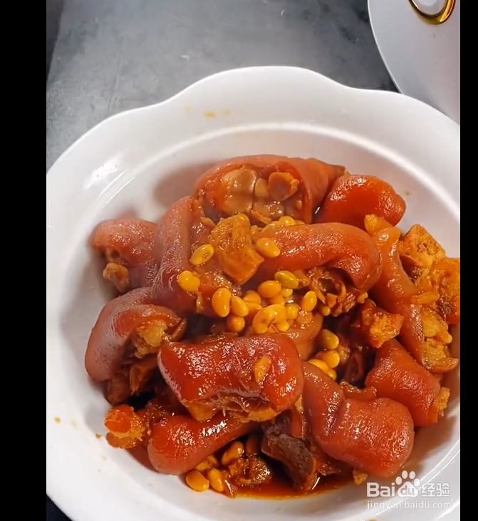 如何用电饭煲做黄豆焖蹄脚？