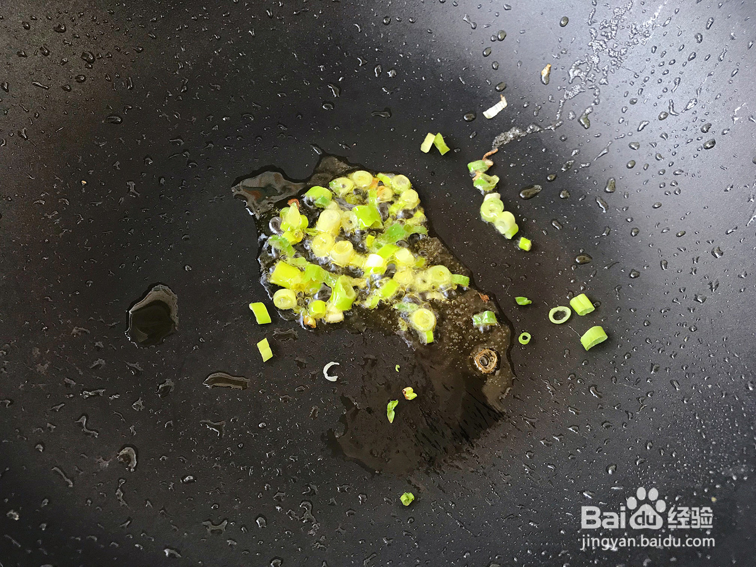 白玉菇炒鸡蛋的做法