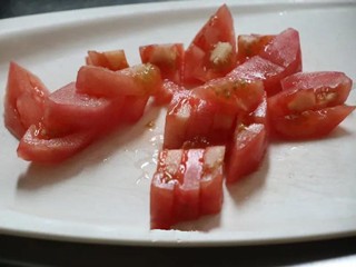 西红柿鸡蛋酥肉面怎么做？