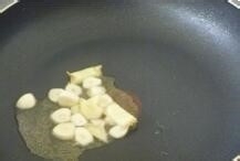 怎么制作一道美味茄汁秋刀鱼