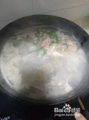 养生食补羊肉火锅的做法