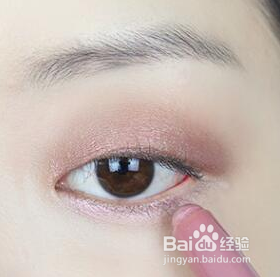 单眼皮必学韩式眼妆教程