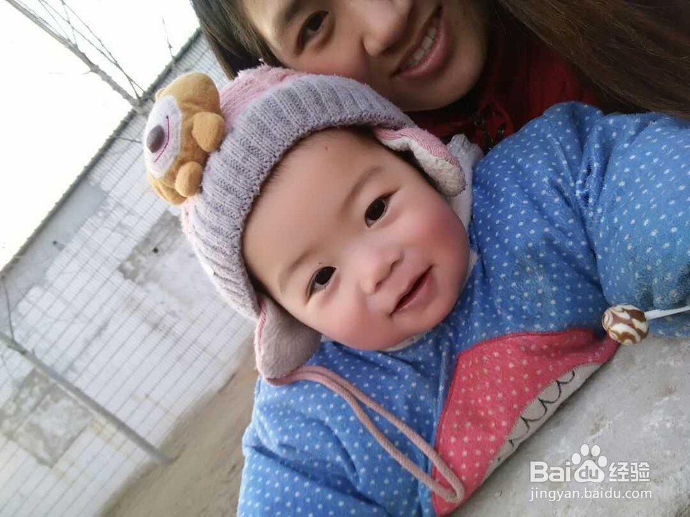 如何让宝宝告别奶瓶，爱上喝水杯呢？