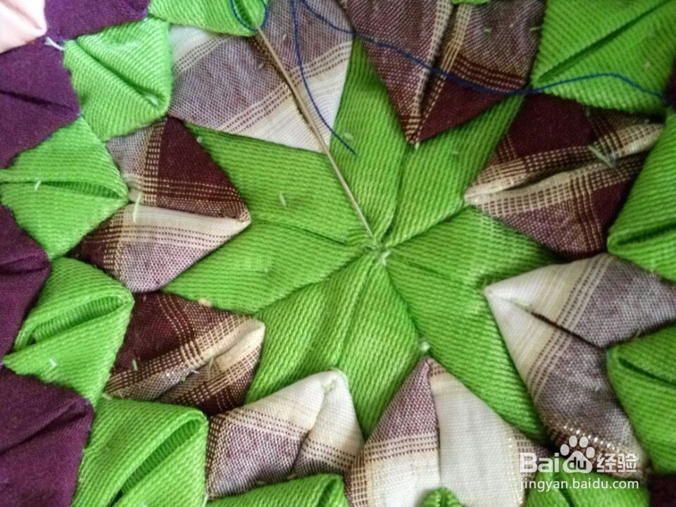 如何旧物利用制作一款精美的手工坐垫