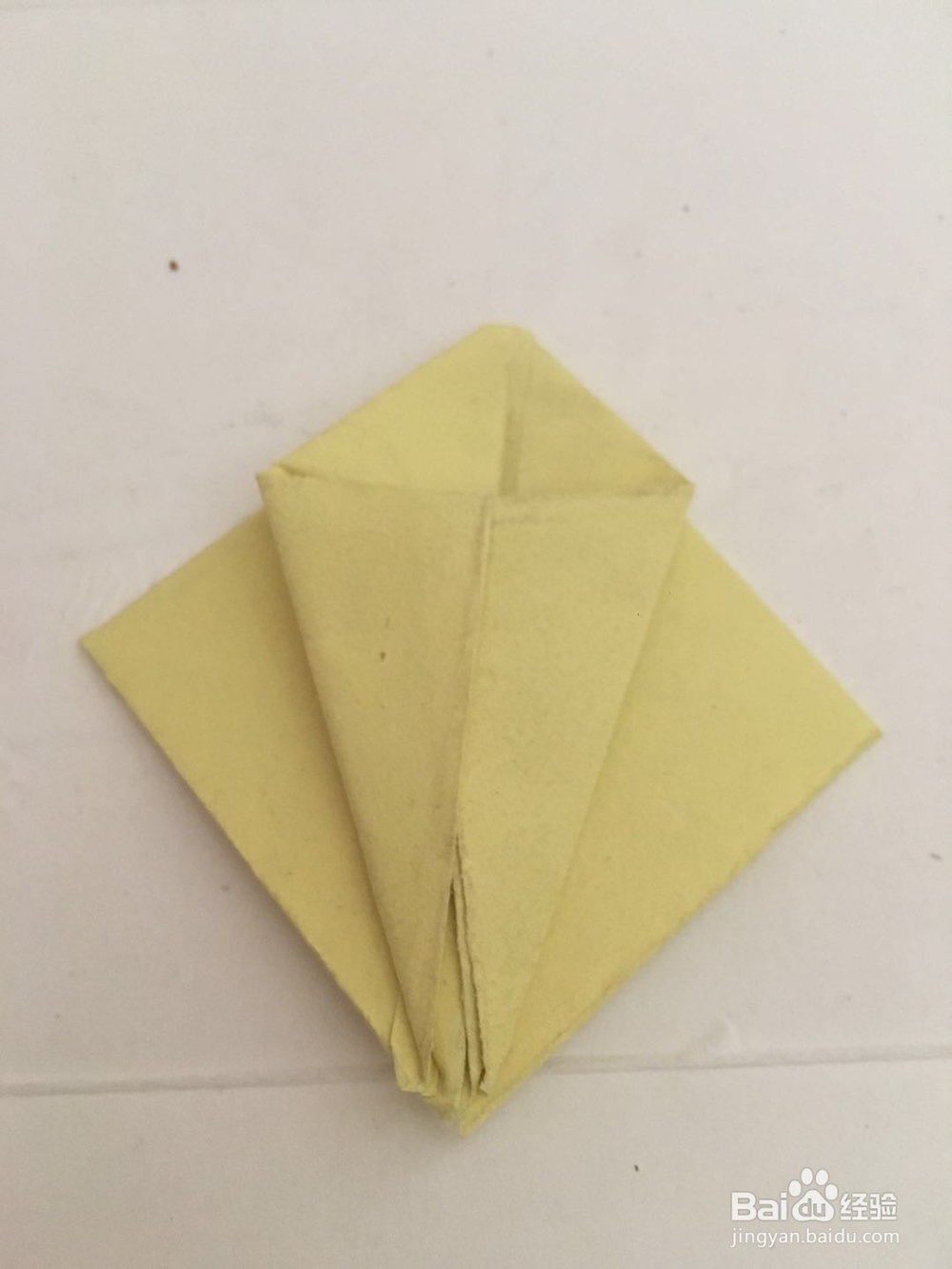 两朵郁金香用彩纸怎么简单的折叠呢