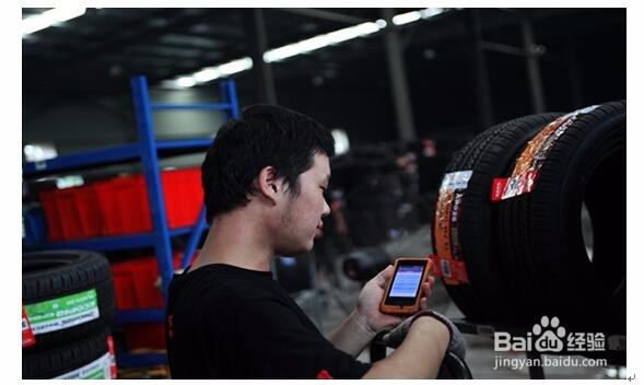 翻新轮胎危害多，途虎教你轻松识别翻新轮胎