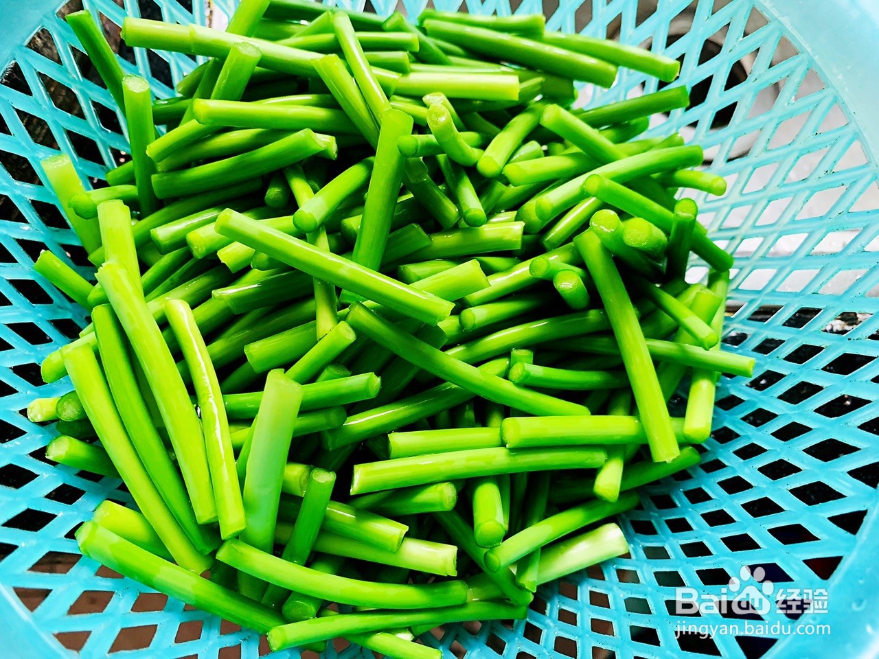 蒜苔炒腊肉的做法