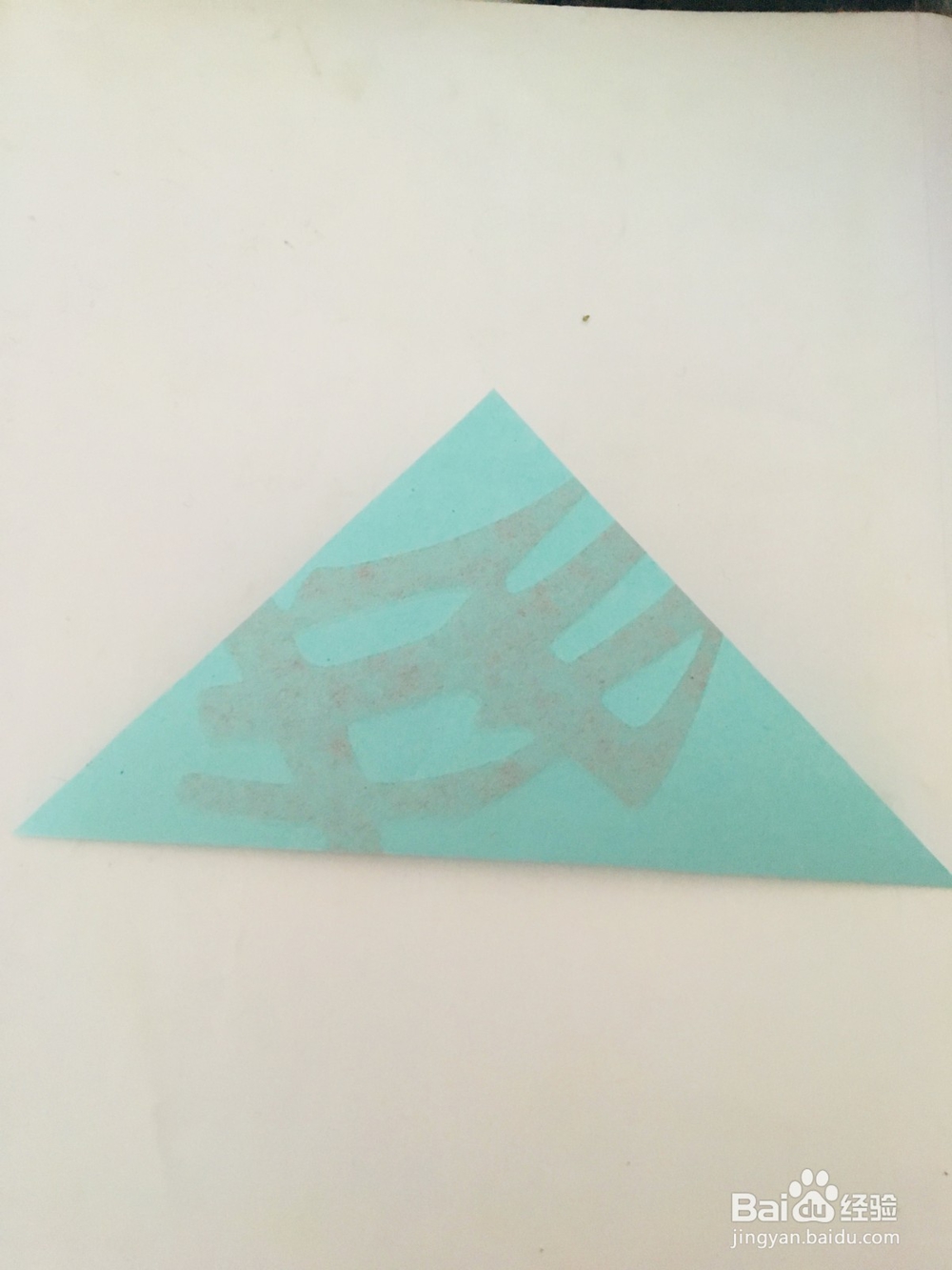 怎样剪出五瓣心形窗花?