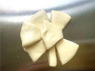 蝴蝶结面包怎么做