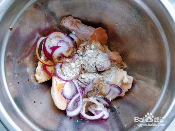 如何制作美味的蒜香甜辣炸鸡