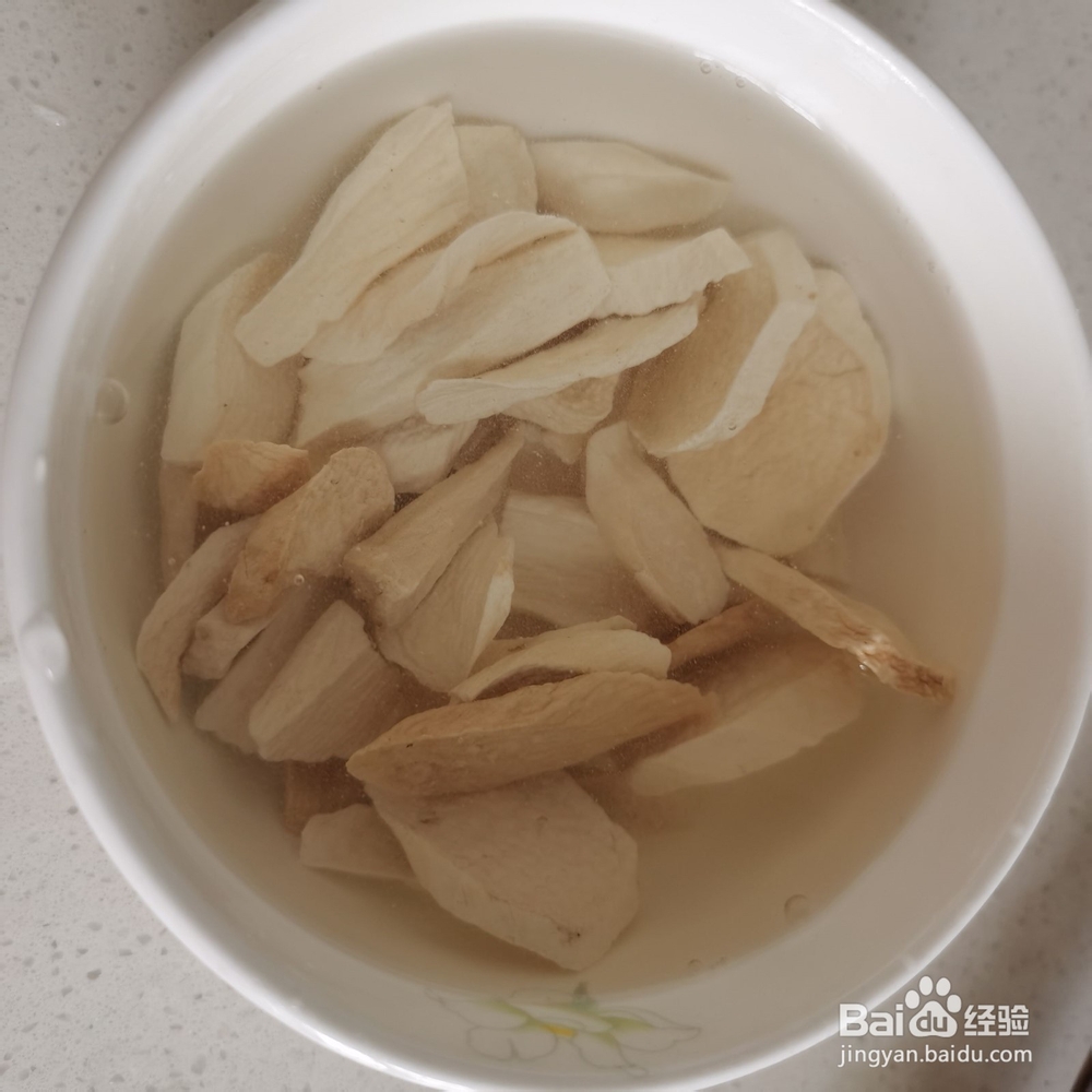 怎样熬制胡萝卜玉米大骨汤