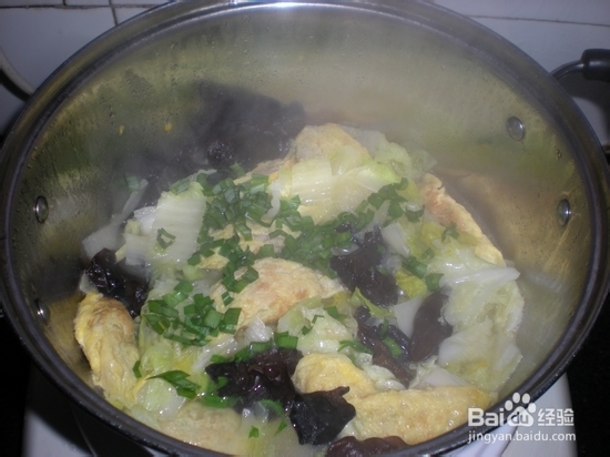白菜怎么做汤更鲜美——白菜蛋饺汤