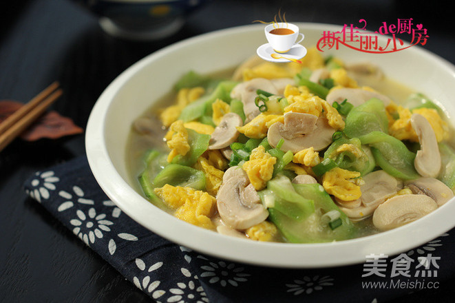 口蘑丝瓜炒鸡蛋