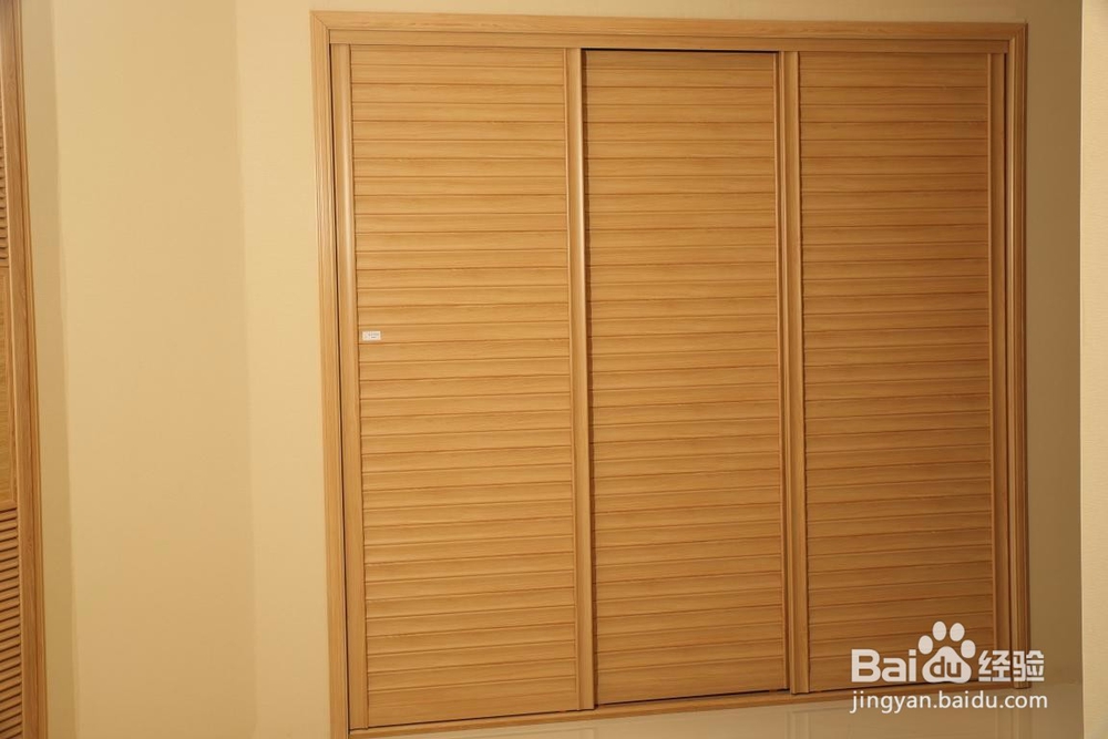 移门衣柜如何设计挡住轨道