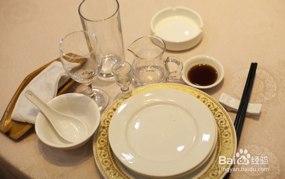 如何在饭局上避免喝醉？