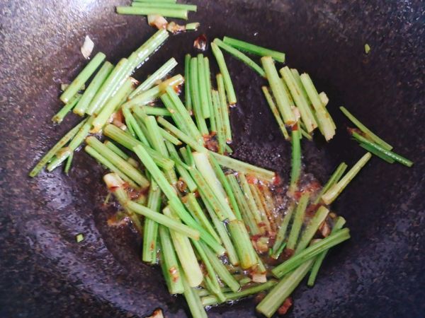 素炒土豆片芹菜