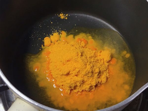 网红咸蛋黄虾仁豆腐煲