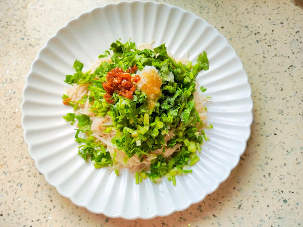 凉拌香菜金针菇