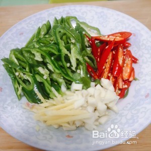 食补养生双椒芹菜牛肉丝的做法