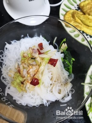 食补养生凉拌菠菜粉丝的做法