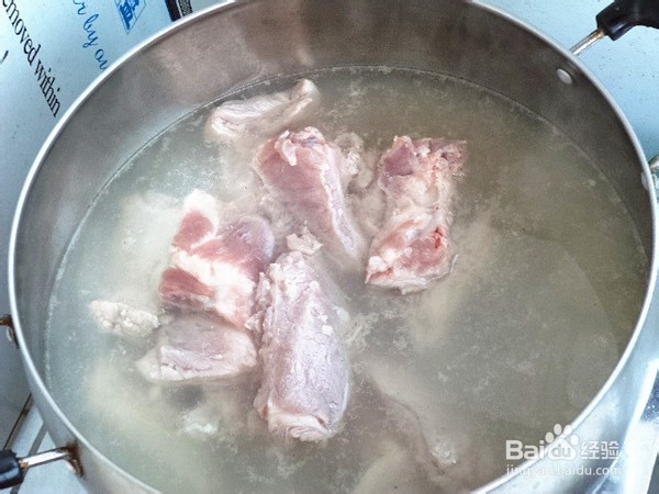 如何制作炖肋排