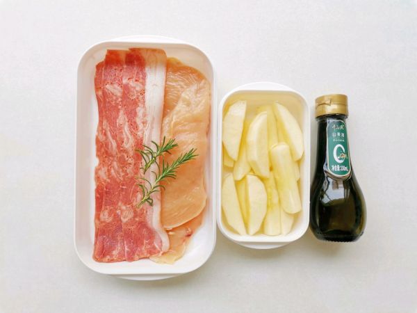 鸡肉培根苹果卷