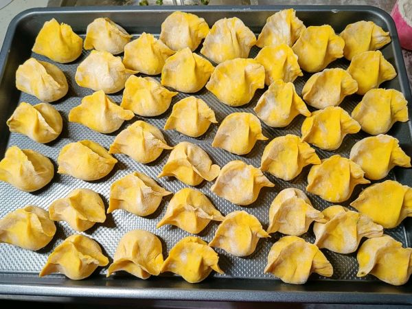 黄花鱼五花肉韭菜水饺