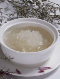 【冰糖炖燕窝】