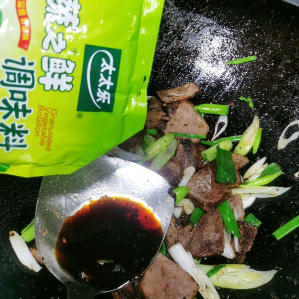 家常爆炒卤牛肉