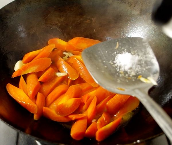家常清炒胡萝卜