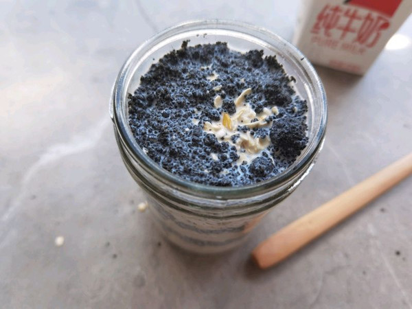 黑芝麻隔夜燕麦