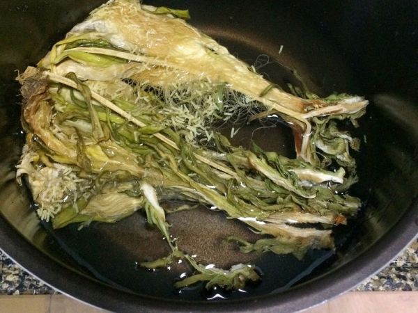 蜜枣剑花骨头汤