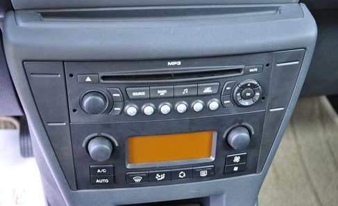 东风雪铁龙世嘉的仪表上时间怎么调整