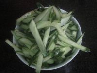 鸡丝黄瓜豆角的做法