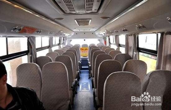 坐车如何选择安全座位