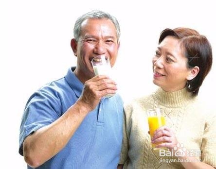 老年人在选择钙片时应注意什么