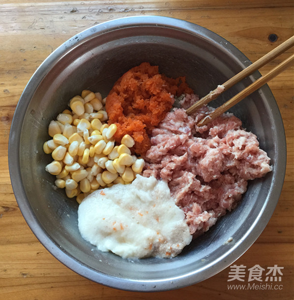 杂蔬玉米肉丸子